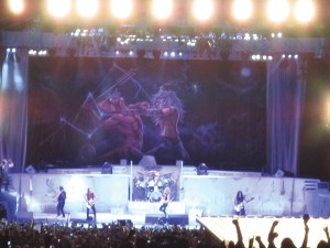 thatasianlookingchick.com-Run-to-the-hills