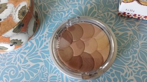 What's this? A bronzer I actually really like! (by Physician's Formula)