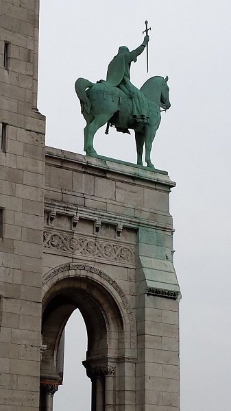Bronze sculpture on le Sacré-Coeur.