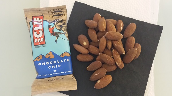 A small handful of roasted, unsalted almonds and a mini chocolate chip Clif bar fueled my workout after work. That mini Clif bar is so tiny! It's exactly the right size.