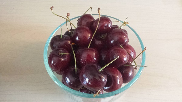 Fresh sweet cherries!