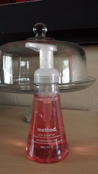 Method foaming hand wash in Pink Grapefruit