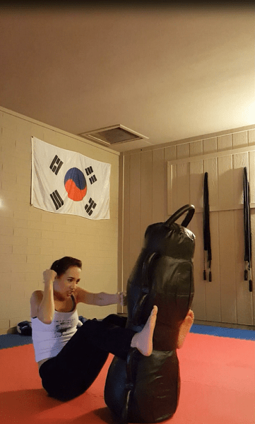 Crunches and punches on both sides