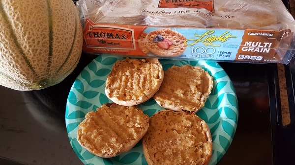 Thomas' English Muffins Light Multi-Grain
