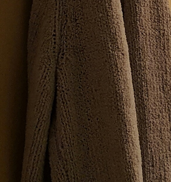 thatasianlookingchick-com-ripsweater2